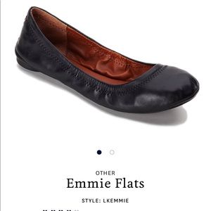 LK - Emmie Flats